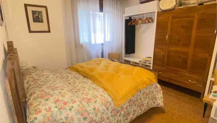 CAMERA DA LETTO AL PIANO TERRA